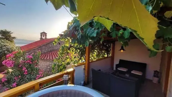 Kamena Kuca Sa Bazenom * Sveti Vid-Miholjice