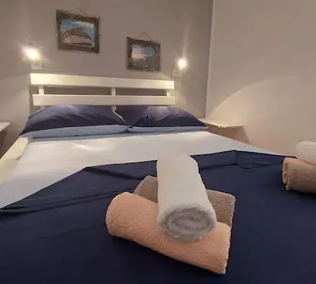 Kamena Kuca Sa Bazenom * Sveti Vid-Miholjice